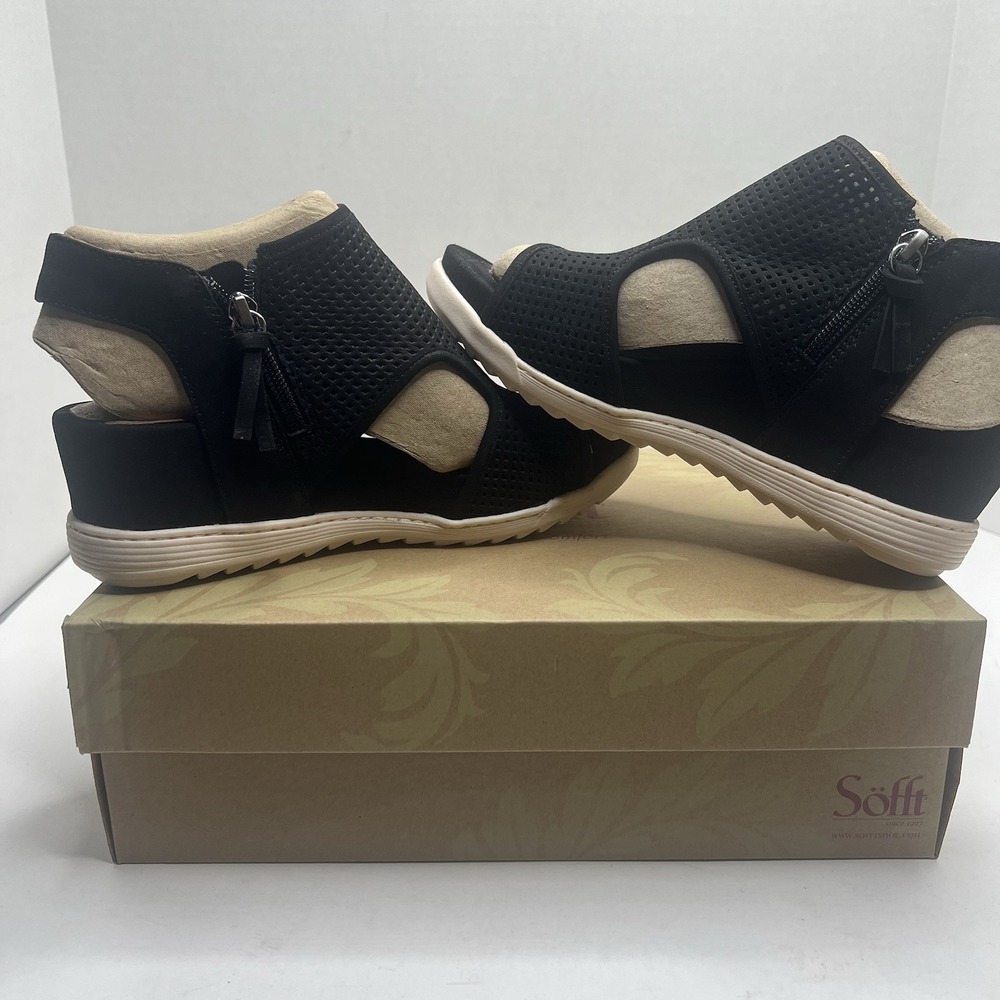 Sofft Shandi Women’s 7 M Black Perforated Suede Wedge Sandals NIB